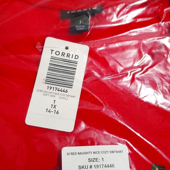 ❤️NWT VINTAGE TORRID SWEATSHIRT - CHRISTMAS HOLIDAY NAUGHTY & NICE - COZY FLEECE - Picture 4 of 13